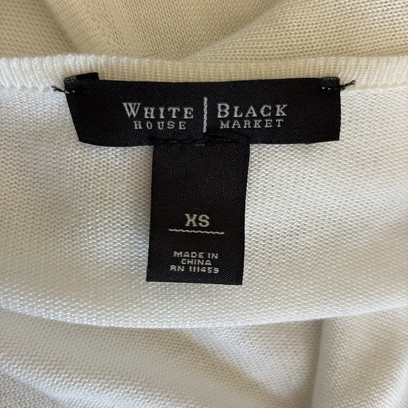 WHBM sweater  shrug wrap  short sleeve  hem angles to point at front  white Sz M - Picture 9 of 10